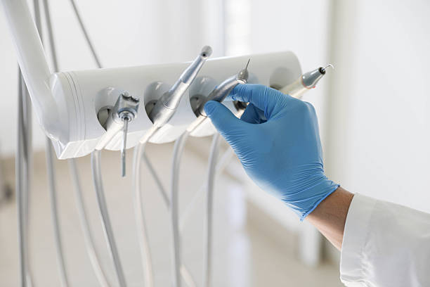 Professional Tooth Extraction technician working in Gahanna, OH
